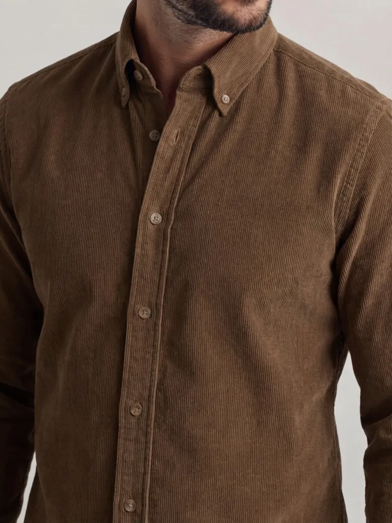 Chemise en velours côtelé uni marron
